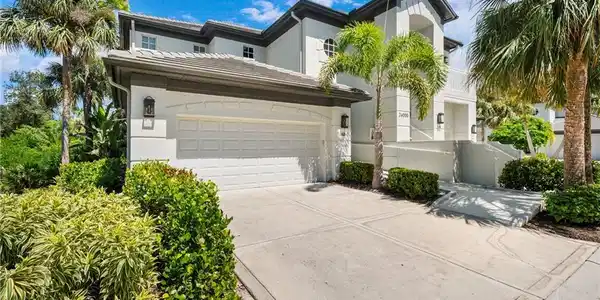 26000 Hammock Isle CT