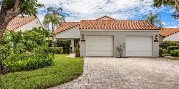 833 Reef Point CIR