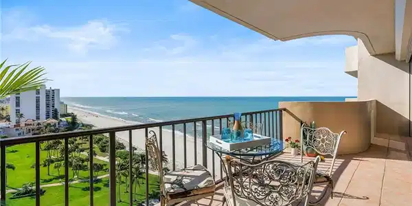 4001 Gulf Shore BLVD N