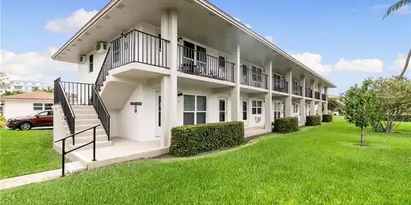 235 Seaview CT