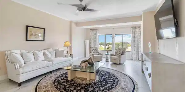 900 Arbor Lake DR