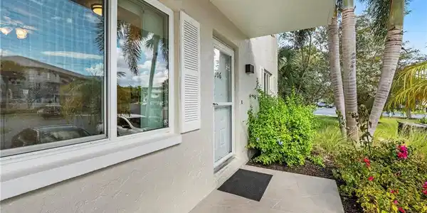 3032 Sandpiper Bay CIR
