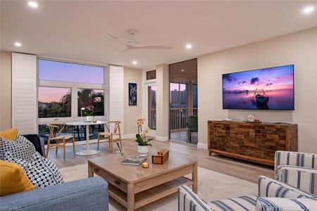 400 Park Shore DR