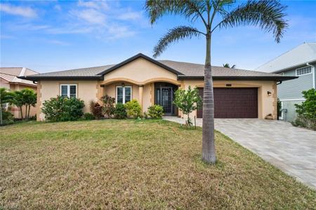 2405 Cherimoya LN