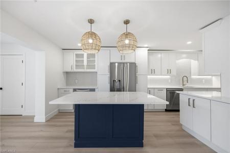 333 Harbour DR