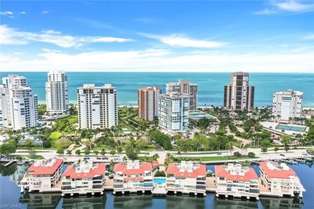 4400 Gulf Shore BLVD N