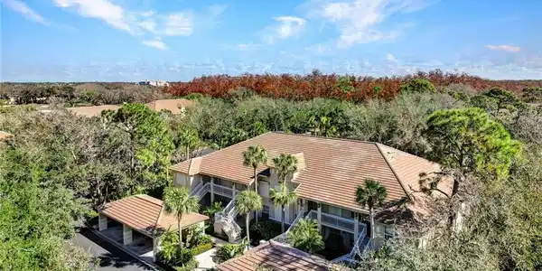 4160 Sawgrass Point DR