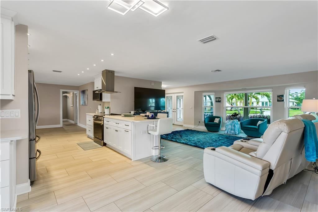 Image 4: View of living room