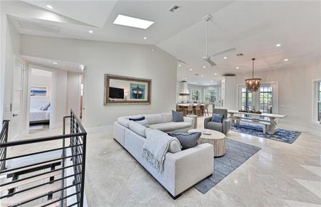 198 Topanga DR