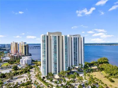 3000 Oasis Grand BLVD