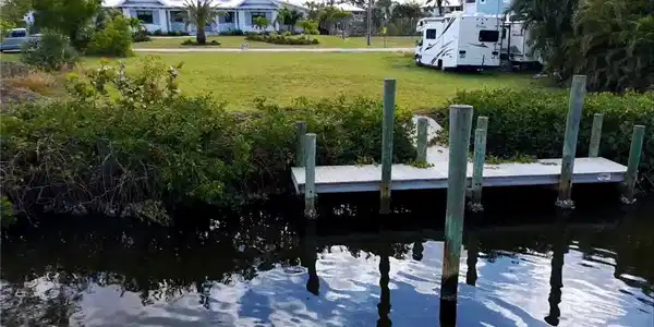Image 4: View of dock and post