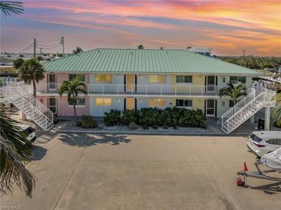3211 Stringfellow RD