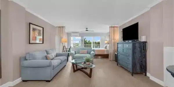 1 Bluebill AVE