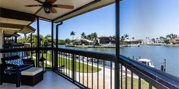 549 Seaview CT