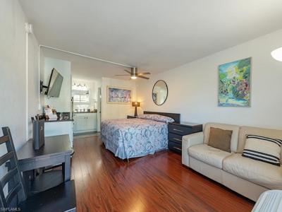 2555 Tamiami TRL N