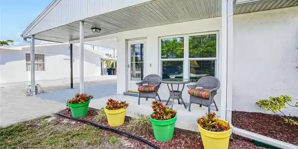Image 4: Front Porch
