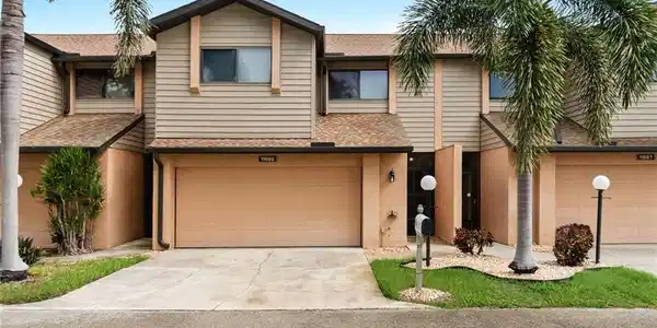 11685 Pointe Circle DR