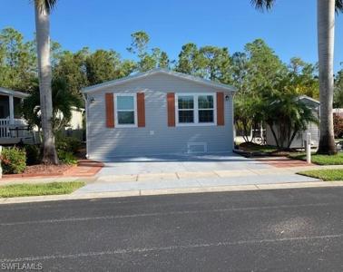 1324 Diamond Lake CIR