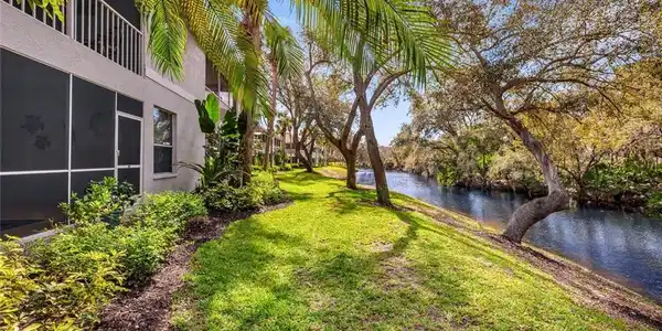25212 Pelican Creek CIR