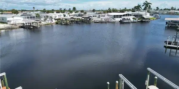 Image 3: Big water view, largest in all of Bayside.