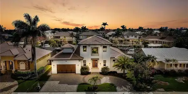 1813 Menorca CT