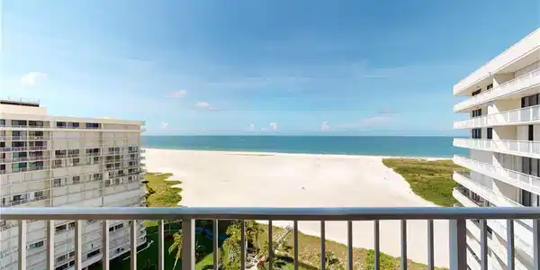 320 Seaview CT