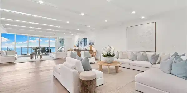 11125 Gulf Shore DR