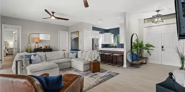 Image 4: Great Room