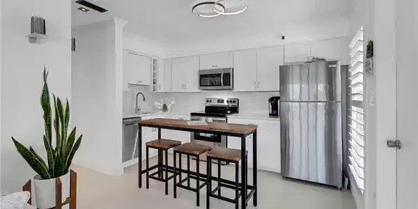 1215 Edington PL