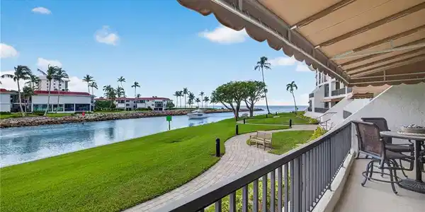 2301 Gulf Shore BLVD N