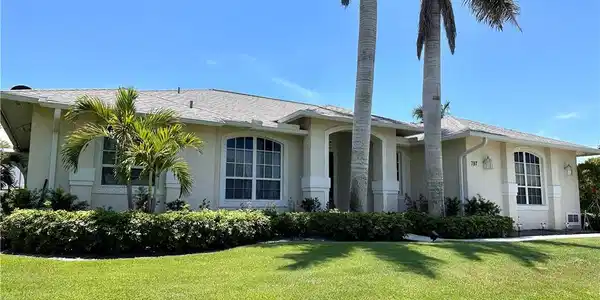 797 Apple CT