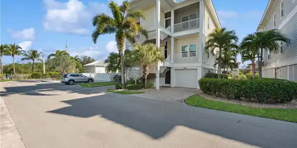 306 Angler DR