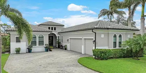 18681 Cypress Haven