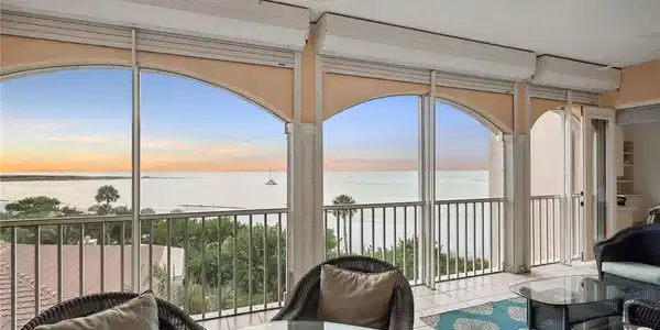 3000 Royal Marco WAY