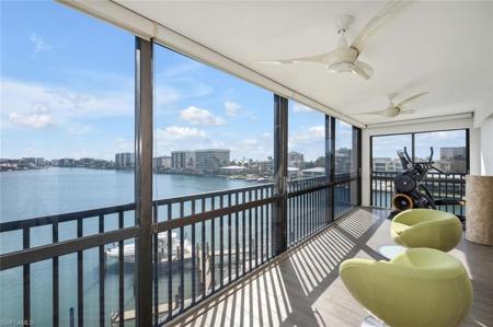 222 Harbour DR