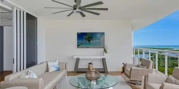 Image 2: Outdoor Living