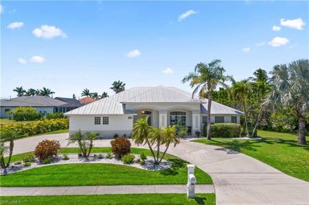 3828 Agualinda BLVD