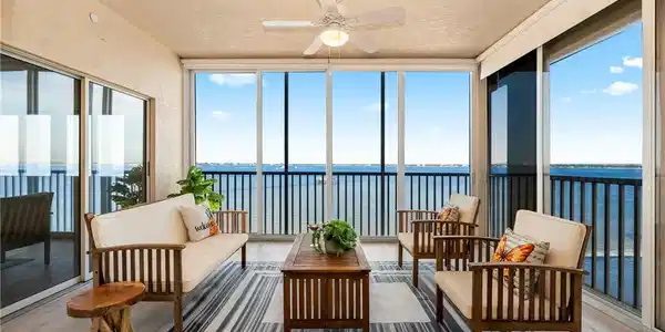 14811 Laguna DR