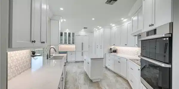 2000 Royal Marco WAY
