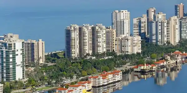 4000 Gulf Shore BLVD N