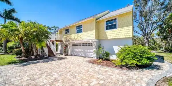 1376 Sand Castle RD