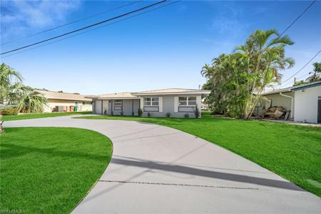 5275 Stratford CT