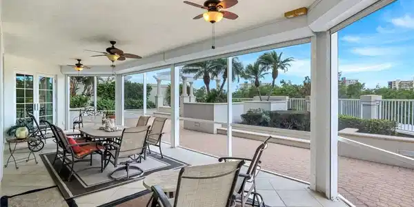 295 Grande WAY