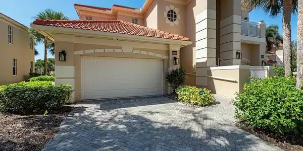 26846 Wyndhurst CT