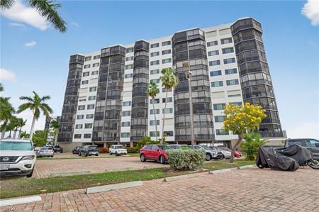 4263 Bay Beach LN