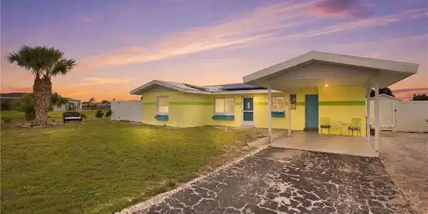 165 Tarpon BLVD NW