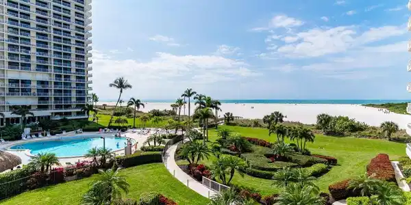 320 Seaview CT
