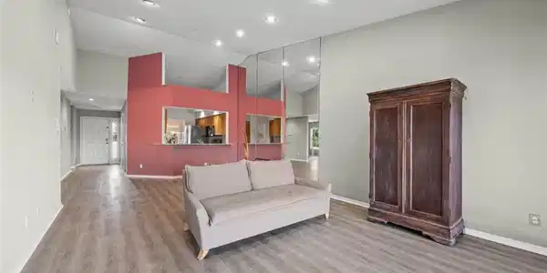 4131 Sawgrass Point DR