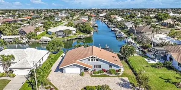1709 Wavecrest CT