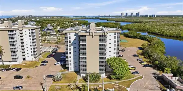 5500 Bonita Beach RD
